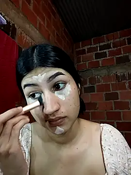 Julix A online show from March 10, 11:10 pm