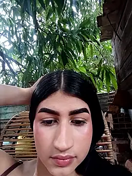 Julix A online show from March 29, 4:29 pm