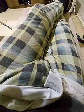 Snapshot of reelciii21 chatting on February 6, 9:49 pm reelciii21 online show from February 6, 9:49 pm