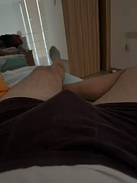 Snapshot of reelciii21 chatting on November 22, 2:27 pm reelciii21 online show from November 22, 2:27 pm