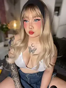 Snapshot of AHRI_LEE chatting on December 17, 3:06 am AHRI LEE online show from December 17, 3:06 am