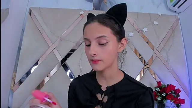 ninaht online show from January 8, 8:44 pm