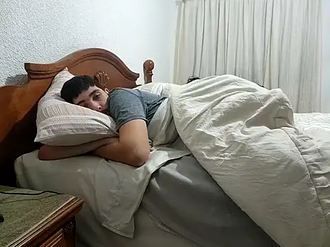 hornycollegestudenthung online show from January 8, 5:27 am