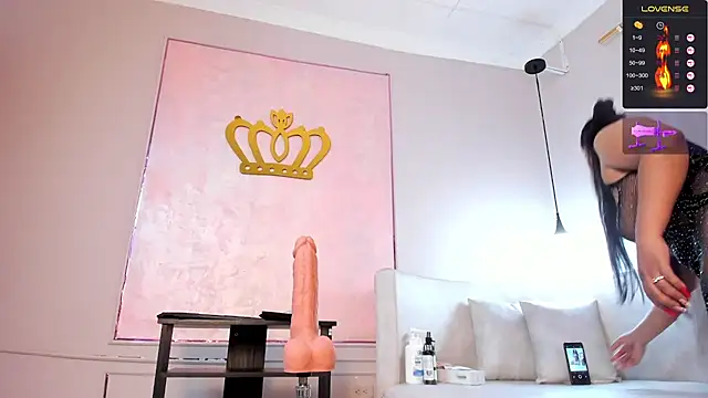 lannarusso  online show from March 10, 12:15 pm