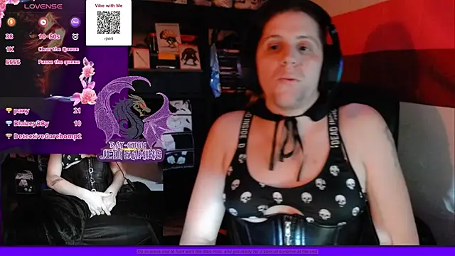 Snapshot of Rae-Suon chatting on January 5, 7:28 am Rae-Suon online show from January 5, 7:28 am