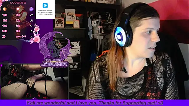 Snapshot of Rae-Suon chatting on January 8, 4:23 am Rae-Suon online show from January 8, 4:23 am