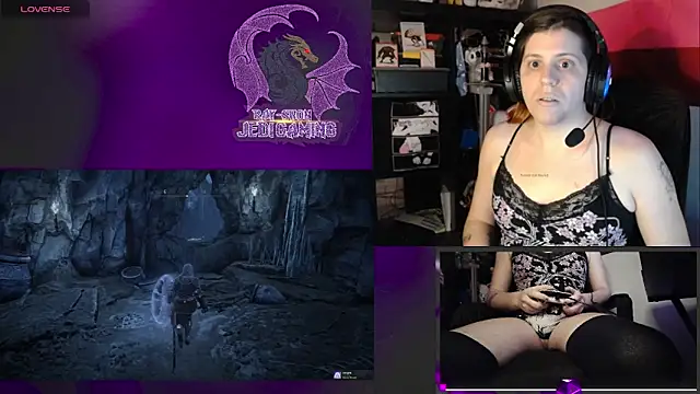 Snapshot of Rae-Suon chatting on January 8, 11:19 pm Rae-Suon online show from January 8, 11:19 pm