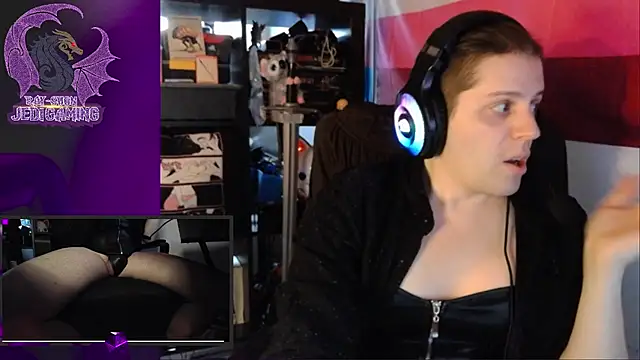 Snapshot of Rae-Suon chatting on January 10, 7:00 pm Rae-Suon online show from January 10, 7:00 pm