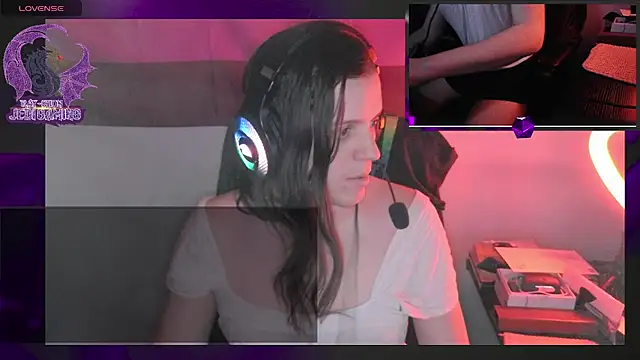 Snapshot of Rae-Suon chatting on March 3, 11:03 pm Rae-Suon online show from March 3, 11:03 pm