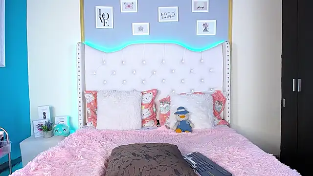 Snapshot of dante_ferraraa chatting on December 18, 4:20 am dante ferraraa online show from December 18, 4:20 am