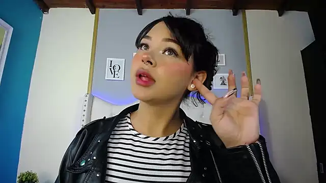 Snapshot of dante_ferraraa chatting on February 5, 12:42 am dante ferraraa online show from February 5, 12:42 am