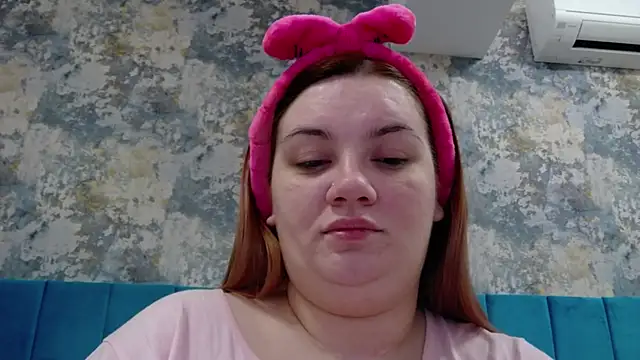 MelanieBrownn online show from January 14, 4:08 pm