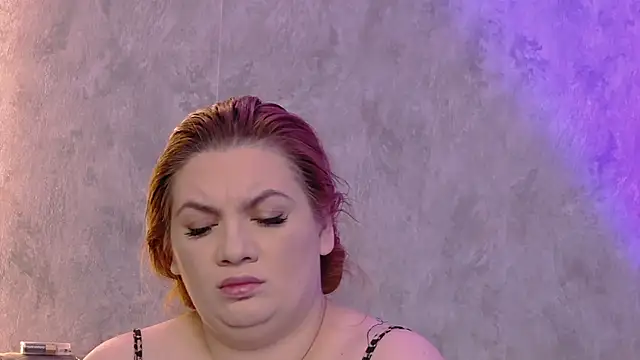 Snapshot of MelanieBrownn chatting on May 14, 4:41 am MelanieBrownn online show from May 14, 4:41 am