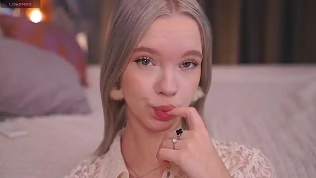  AlinaBailey online show from November 21, 7:40 am