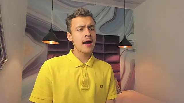 Snapshot of Desmon_Clark chatting on January 11, 6:14 am Desmon Clark online show from January 11, 6:14 am