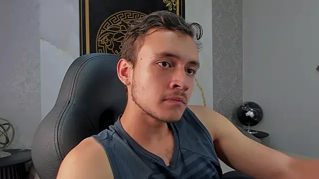 Snapshot of Desmon_Clark chatting on January 25, 3:19 am Desmon Clark online show from January 25, 3:19 am