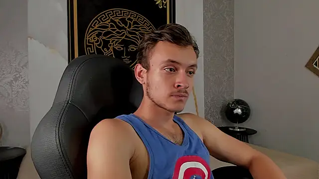 Snapshot of Desmon_Clark chatting on January 28, 9:40 pm Desmon Clark online show from January 28, 9:40 pm