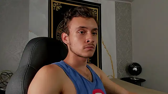 Snapshot of Desmon_Clark chatting on January 29, 12:43 am Desmon Clark online show from January 29, 12:43 am