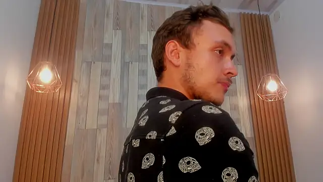 Snapshot of Desmon_Clark chatting on January 30, 7:29 am Desmon Clark online show from January 30, 7:29 am