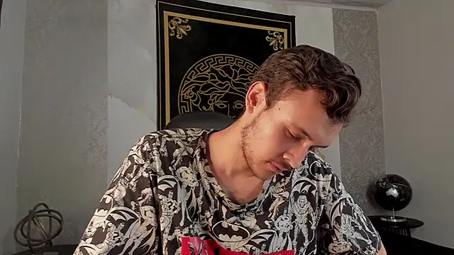 Snapshot of Desmon_Clark chatting on February 2, 2:48 am Desmon Clark online show from February 2, 2:48 am