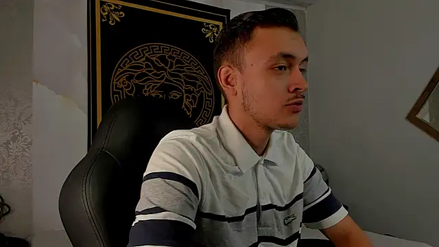 Snapshot of Desmon_Clark chatting on March 2, 7:45 pm Desmon Clark online show from March 2, 7:45 pm