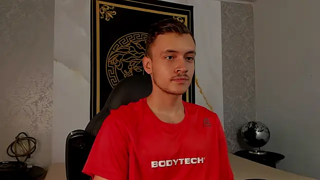 Snapshot of Desmon_Clark chatting on March 6, 7:32 pm Desmon Clark online show from March 6, 7:32 pm