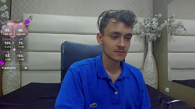 Snapshot of Desmon_Clark chatting on March 9, 7:34 am Desmon Clark online show from March 9, 7:34 am