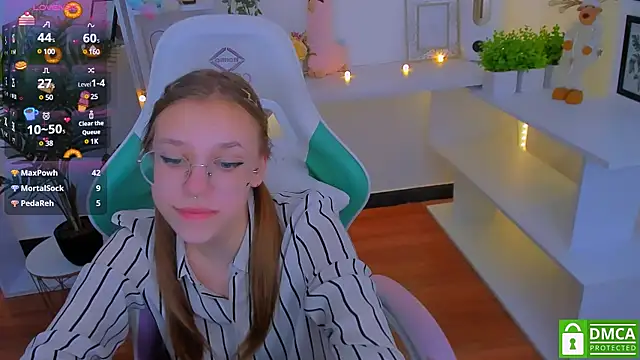 Snapshot of LayriantaVee chatting on January 10, 1:09 pm LayriantaVee online show from January 10, 1:09 pm