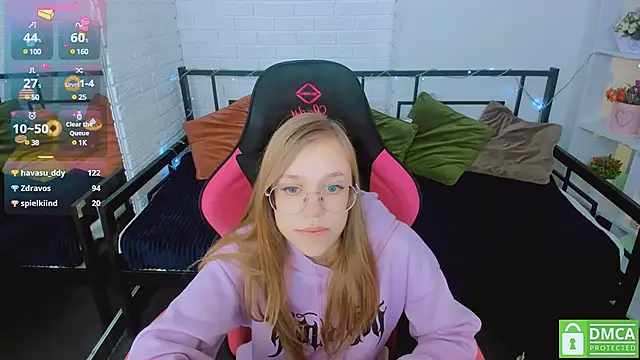 Snapshot of LayriantaVee chatting on January 16, 1:14 pm LayriantaVee online show from January 16, 1:14 pm