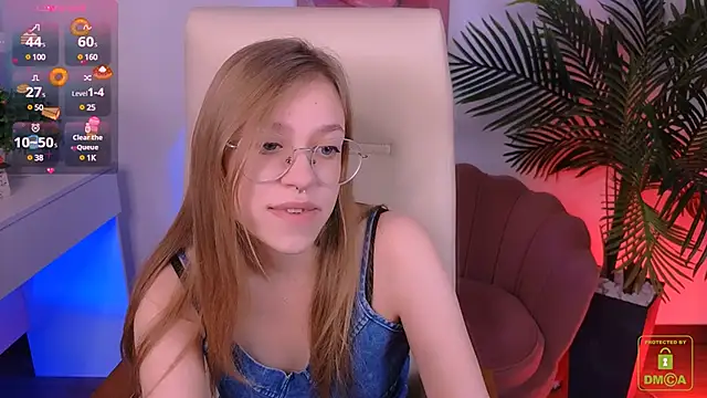 Snapshot of LayriantaVee chatting on January 27, 7:03 am LayriantaVee online show from January 27, 7:03 am