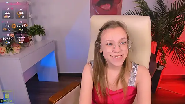 Snapshot of LayriantaVee chatting on February 17, 1:21 pm LayriantaVee online show from February 17, 1:21 pm