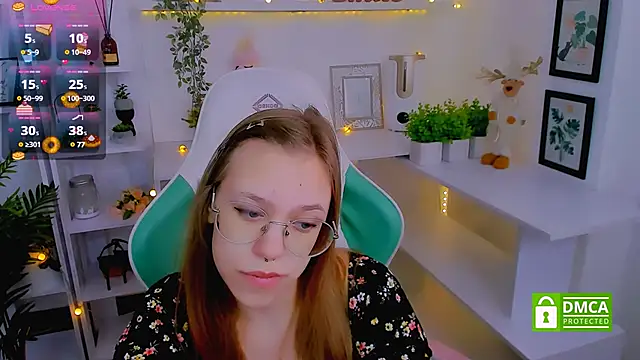 Snapshot of LayriantaVee chatting on February 26, 6:58 am LayriantaVee online show from February 26, 6:58 am