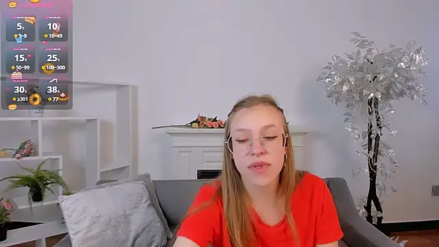 Snapshot of LayriantaVee chatting on March 9, 10:19 am LayriantaVee online show from March 9, 10:19 am