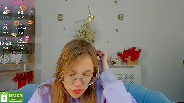 Snapshot of LayriantaVee chatting on October 3, 5:59 am LayriantaVee online show from October 3, 5:59 am