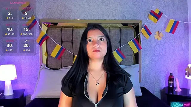 Snapshot of Candys_victoria chatting on June 18, 4:02 am Candys victoria online show from June 18, 4:02 am