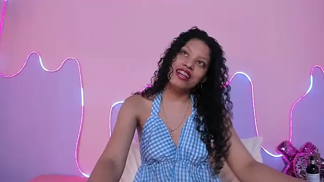 Snapshot of Mingie_Rouse chatting on May 9, 3:12 am Mingie Rouse online show from May 9, 3:12 am