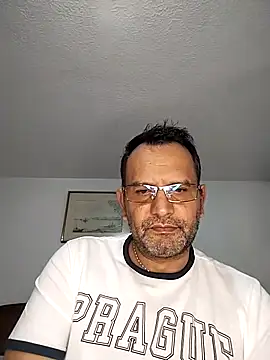 RogueTraveler online show from November 3, 2:57 am