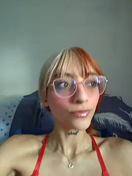 Snapshot of Dani_pegin chatting on May 16, 12:04 pm Dani pegin online show from May 16, 12:04 pm