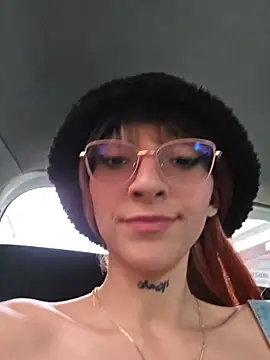 Snapshot of Dani_pegin chatting on June 24, 3:11 pm Dani pegin online show from June 24, 3:11 pm