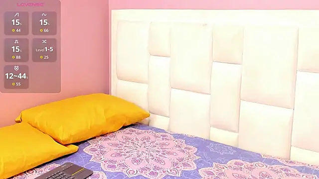 ZaritaLenon online show from October 4, 8:40 pm