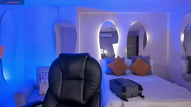 AmberFarrell online show from February 5, 9:30 pm