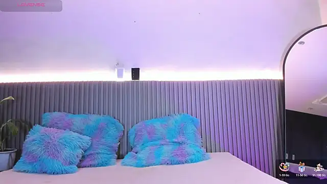 valentina lux online show from December 20, 7:21 pm