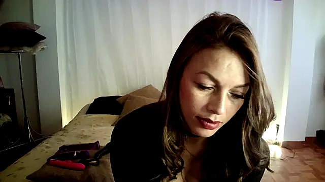 Hanna Charming online show from November 7, 5:35 pm