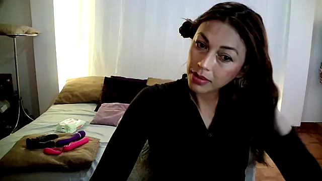 Hanna Charming online show from December 15, 7:07 pm