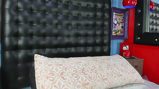 Snapshot of Liah_Grey8 chatting on October 8, 10:40 pm Liah Grey8 online show from October 8, 10:40 pm