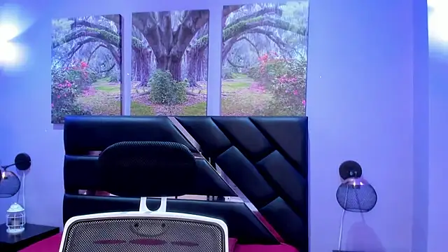 Snapshot of KimberlyVillaLobos chatting on January 8, 11:34 am KimberlyVillaLobos online show from January 8, 11:34 am