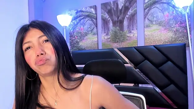 Snapshot of KimberlyVillaLobos chatting on January 19, 11:36 am KimberlyVillaLobos online show from January 19, 11:36 am