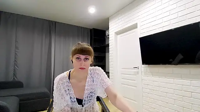 Daniella Lorente online show from May 2, 9:09 pm