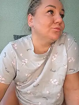 Anna Curvy online show from October 21, 8:15 am