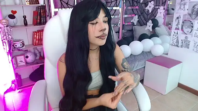 AliceWalker 11 online show from October 28, 8:22 pm